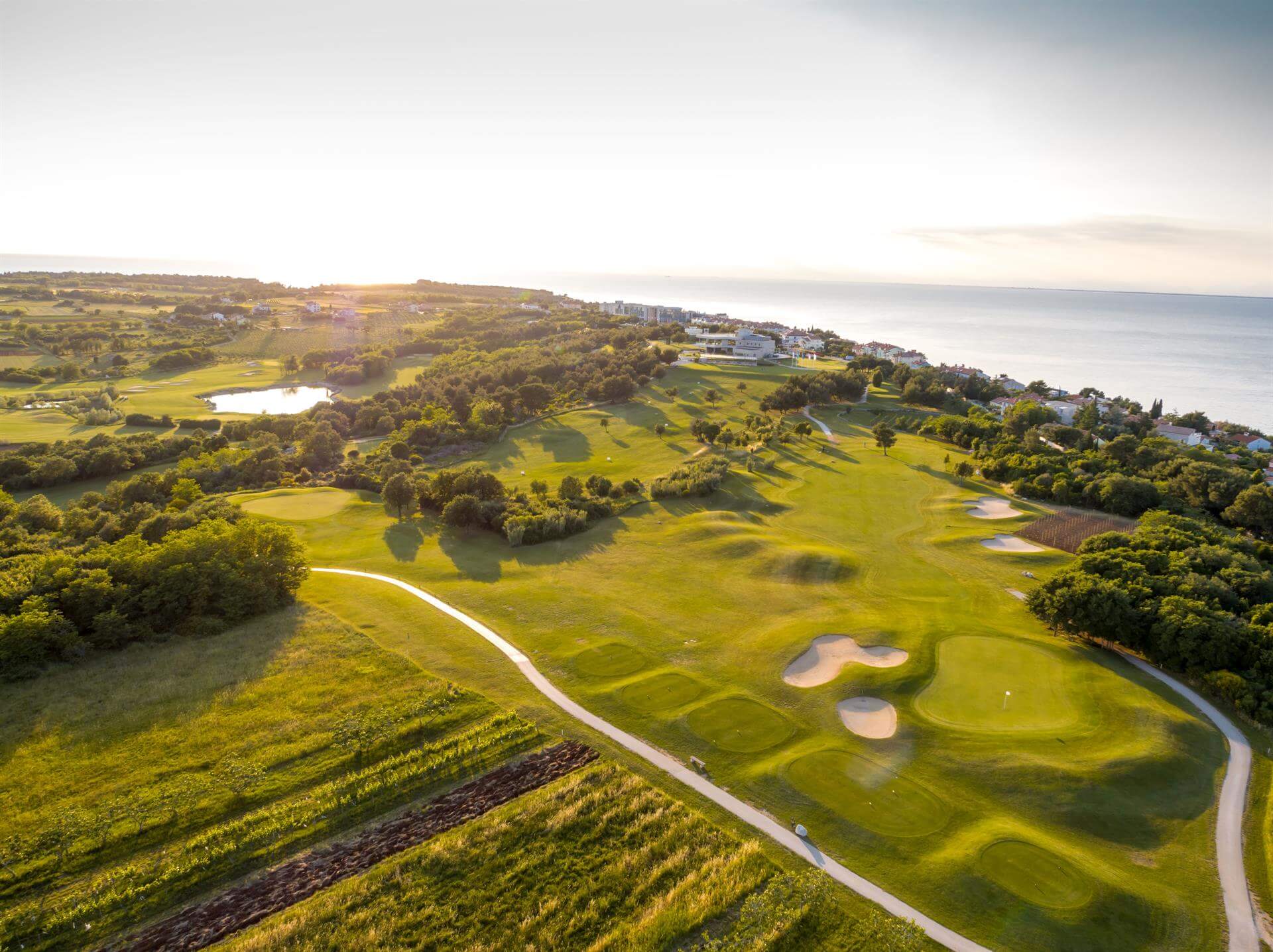 AL KEMPINSKI HOTEL ADRIATIC L’ELISIR DI LUNGA VITA SI CHIAMA “GOLF”