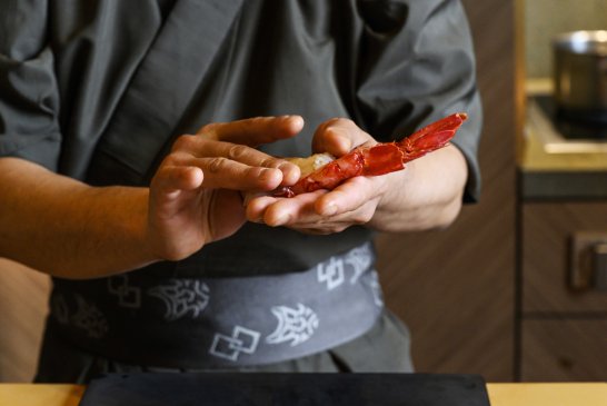 IYO_Omakase_Nigiri_carabinero